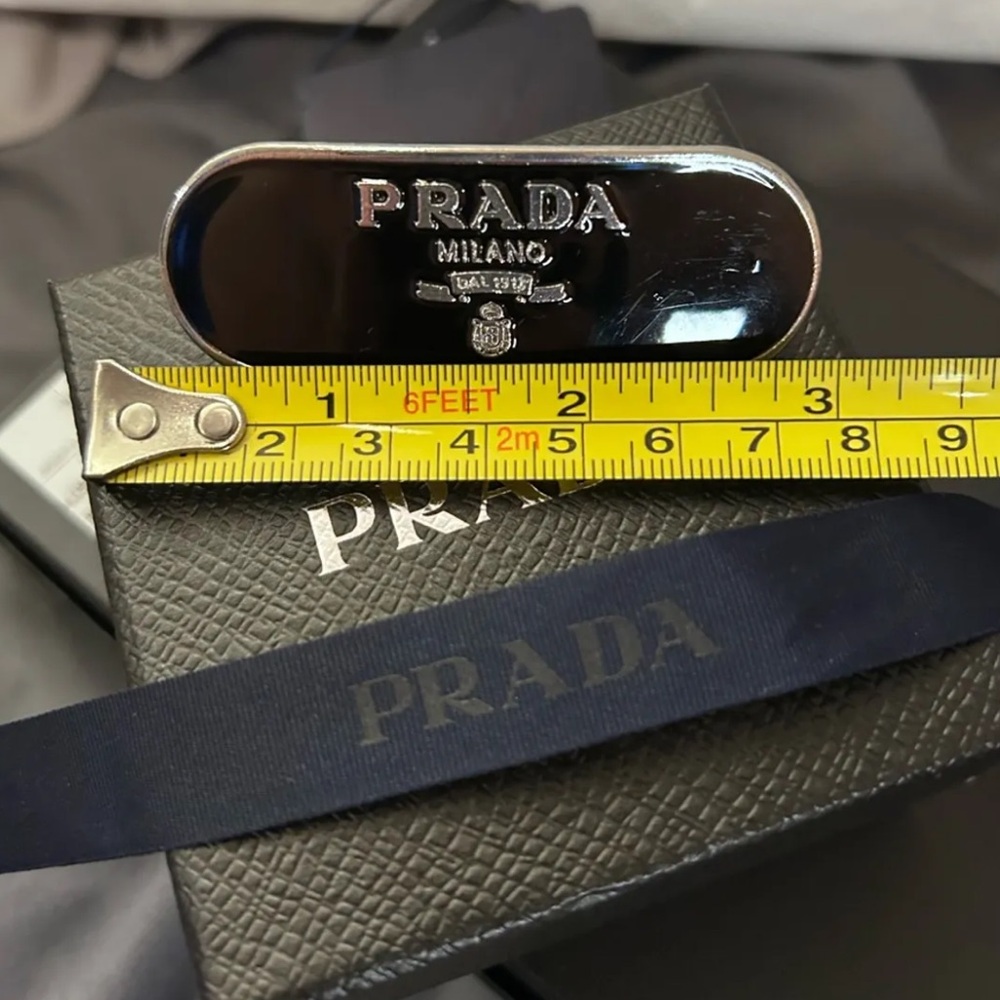 Authentic PRADA Logo hair clip - Picture 6 of 8